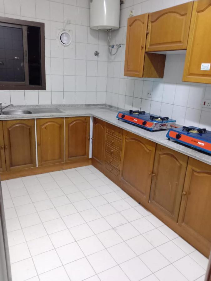 Abree Building New Hostel Dubai Luaran gambar