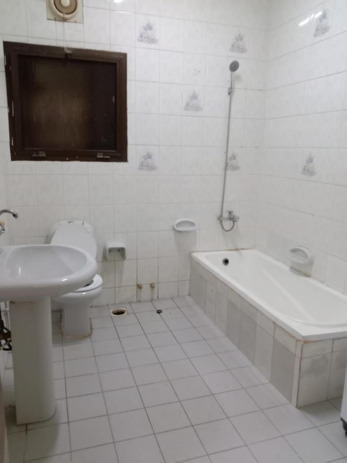 Abree Building New Hostel Dubai Luaran gambar