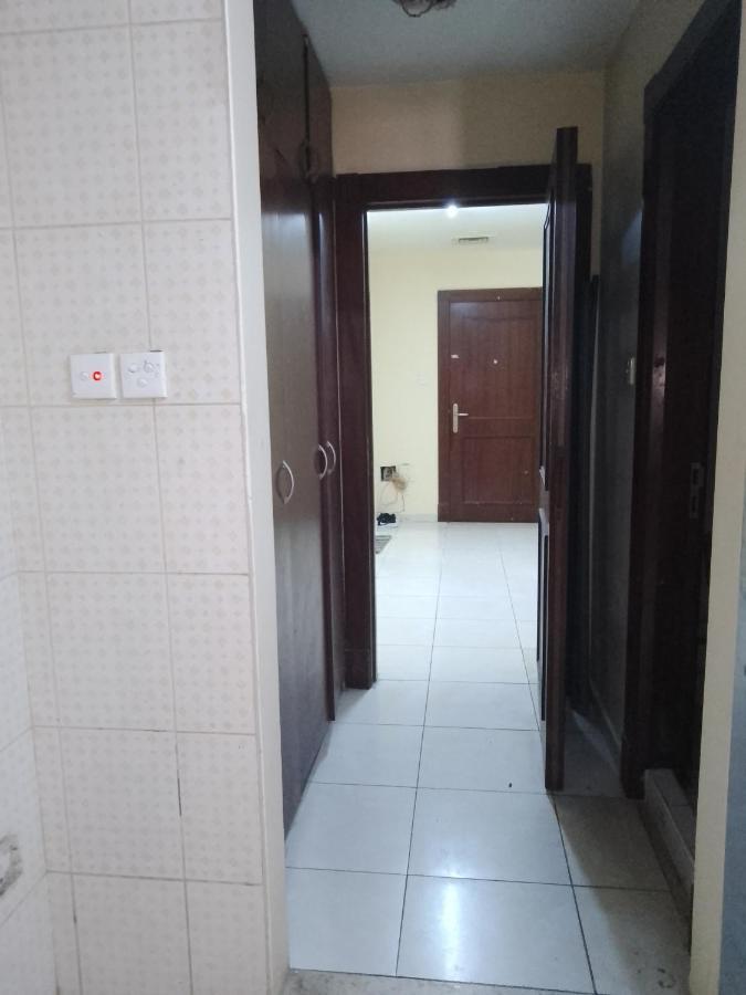 Abree Building New Hostel Dubai Luaran gambar