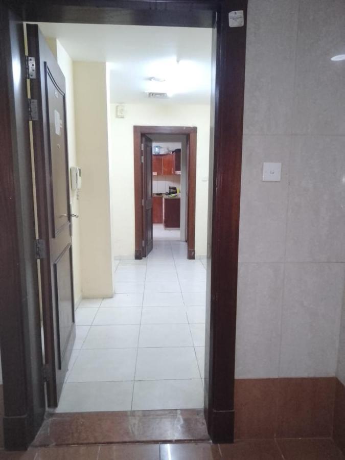 Abree Building New Hostel Dubai Luaran gambar